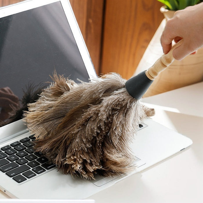 Vibe Geeks Wooden Handle Feather Duster