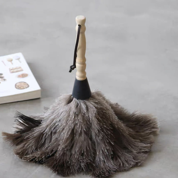 Vibe Geeks Wooden Handle Feather Duster