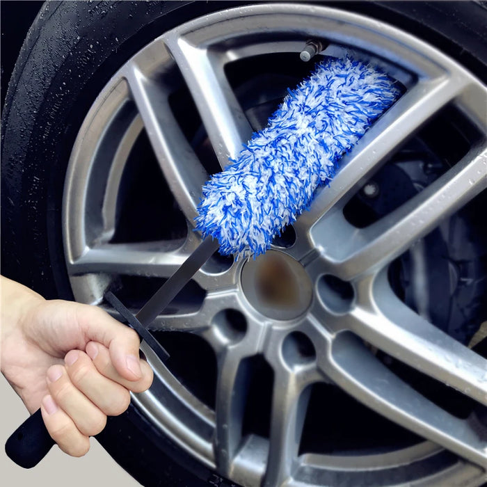 Vibe Geeks Plush Car Wheel Hub Brush Anti-Slip Plastic Handle