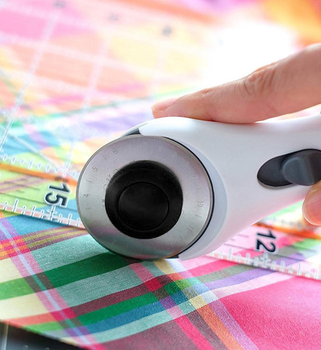 28mm Straight Handle Rotary Cutter with Safeguard by Dafa