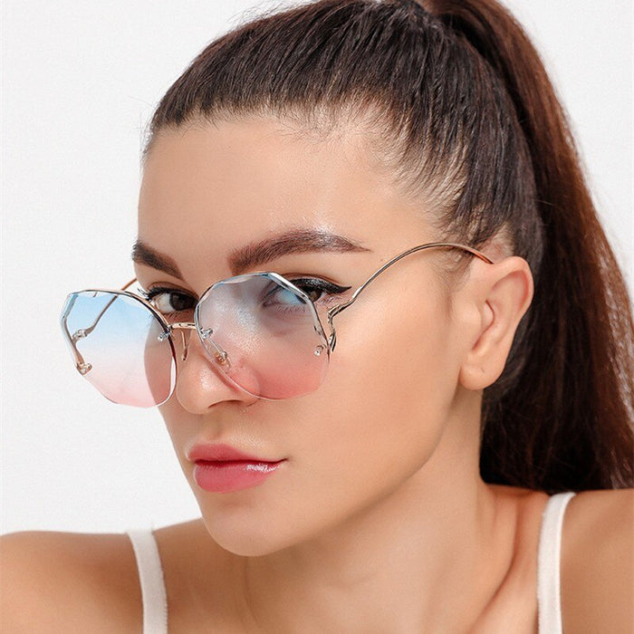 Women Gradient Ins Sunglasses Fashion Outdoor Female Glasses For Holiday Leisure Fashion Beach Style