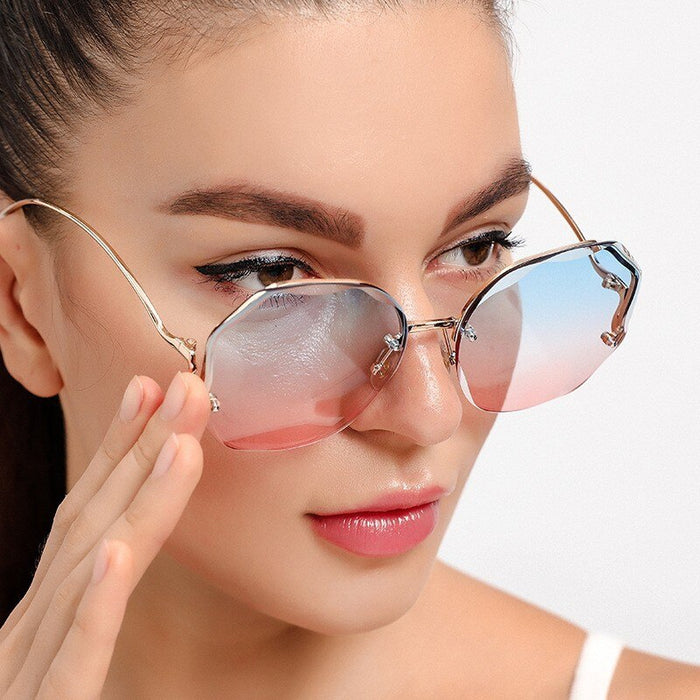 Women Gradient Ins Sunglasses Fashion Outdoor Female Glasses For Holiday Leisure Fashion Beach Style