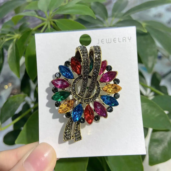 Boho Crystal Wreath Brooch For Women Rhinestone Lapel Pin For Clothing