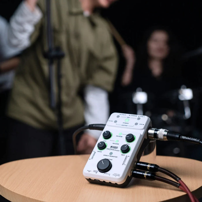 Momix Pro Audio Mixer Suitable For Microphone Guitar Keyboard Portable Sound Card For Recording And Live Streaming
