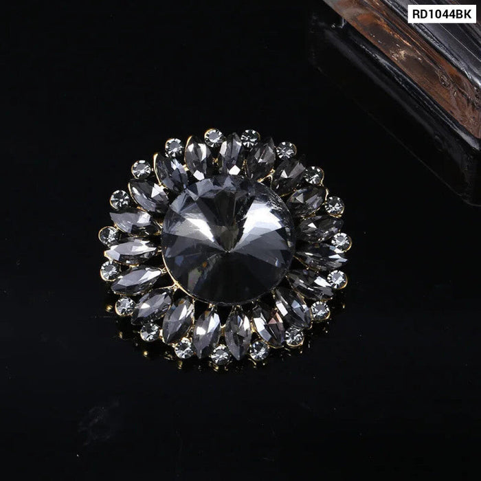 Women Brooch 7 Colour Round Crystal Badges For Clothing