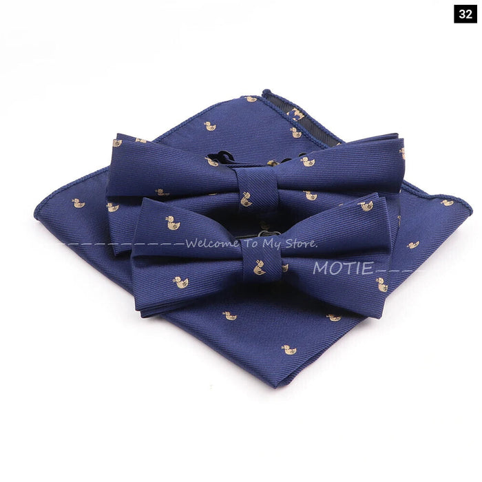 Cartoon Insect Bowtie Set Red Floral Brooches For Men