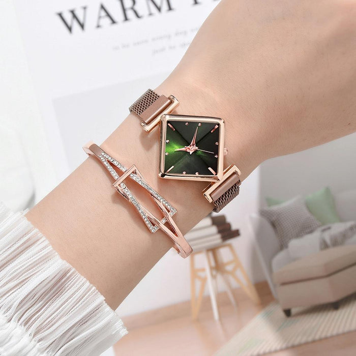 Women Diamond Dial Quartz Watch Rose Gold Green & Bracelet