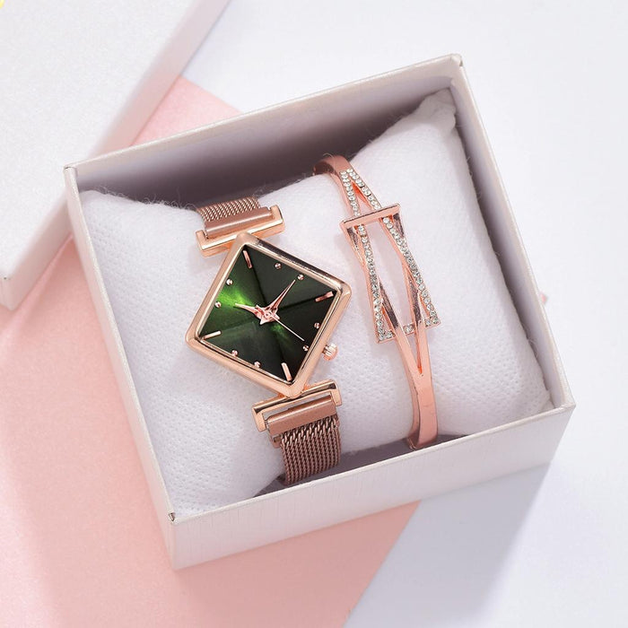 Women Diamond Dial Quartz Watch Rose Gold Green & Bracelet