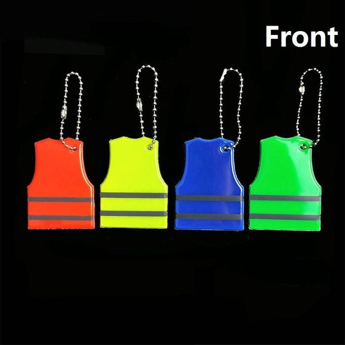 15 Pcs Vest Style Reflective Pendant Night Warning Highlight Reflective Keychain Random Colour Delivery 4.5X5.5Cm