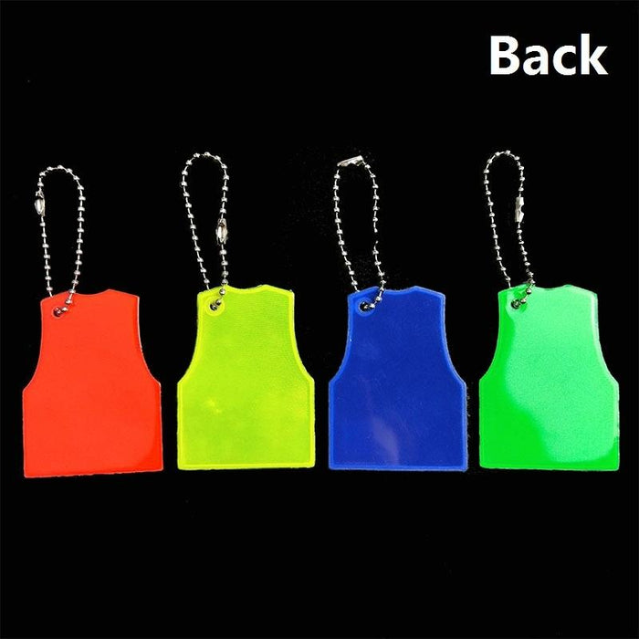 15 Pcs Vest Style Reflective Pendant Night Warning Highlight Reflective Keychain Random Colour Delivery 4.5X5.5Cm