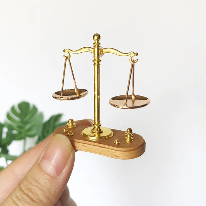 Vibe Geeks 1/12 Miniature Model Dollhouse Accessory Toy Scales Of Justice Mini Balance Toy