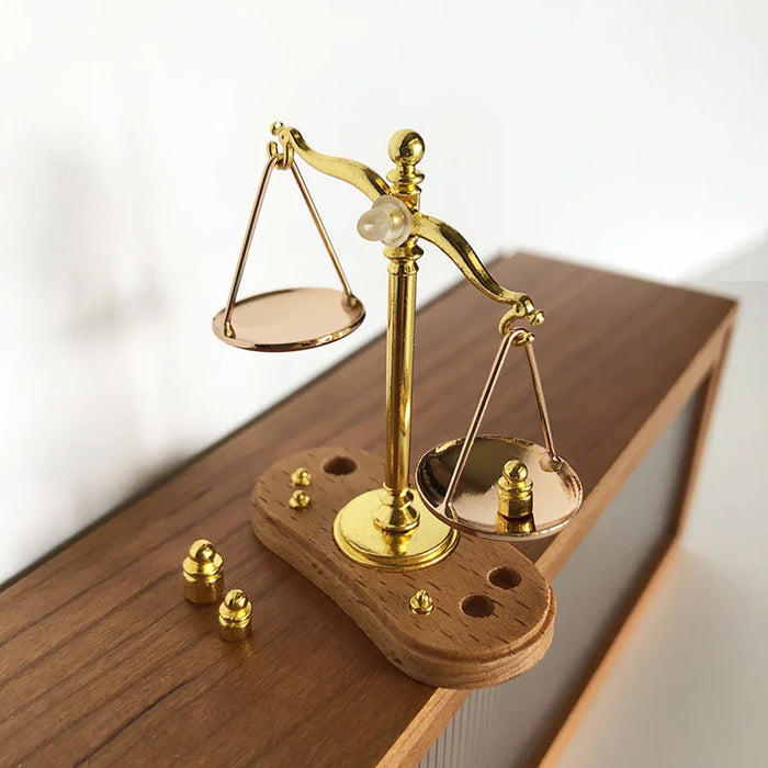 Vibe Geeks 1/12 Miniature Model Dollhouse Accessory Toy Scales Of Justice Mini Balance Toy