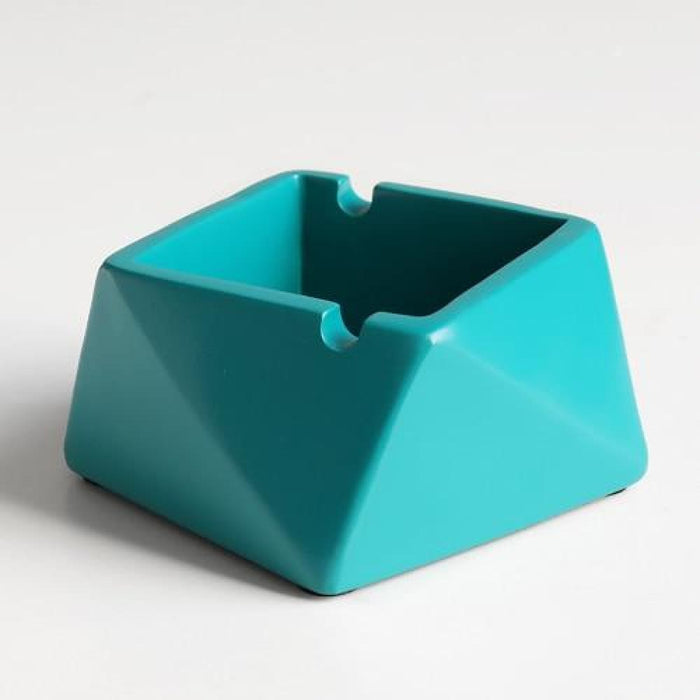 Resin Portable Ashtray With Lid For Office Hotel